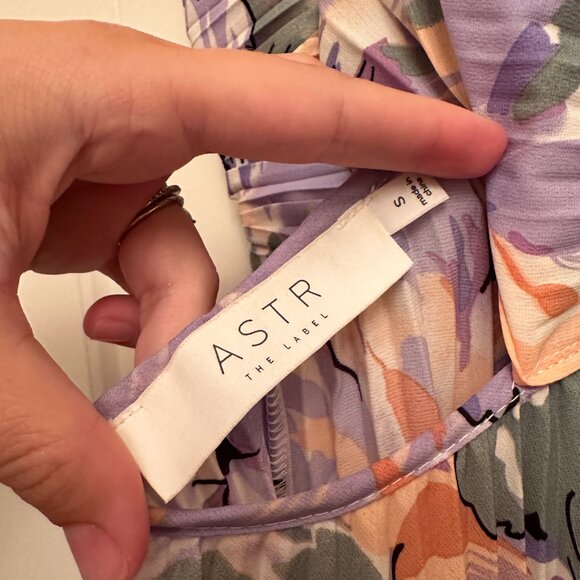 EUC ASTR the Label Blythe Floral Plisse Midi Dress - Picture 6 of 6